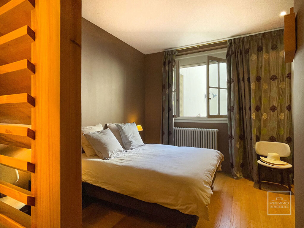 LYON 6, BD DES BELGES, ACCES DIRECT PARC,145.95m²