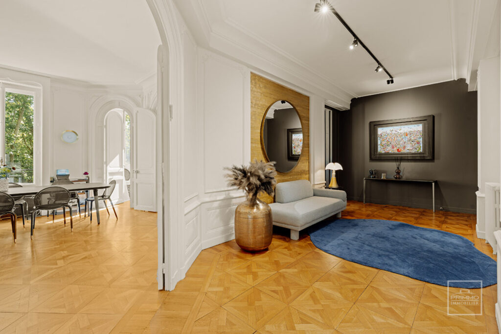 Superbe et entièrement climatisé LYON 6, BD DES BELGES, 204.65m²