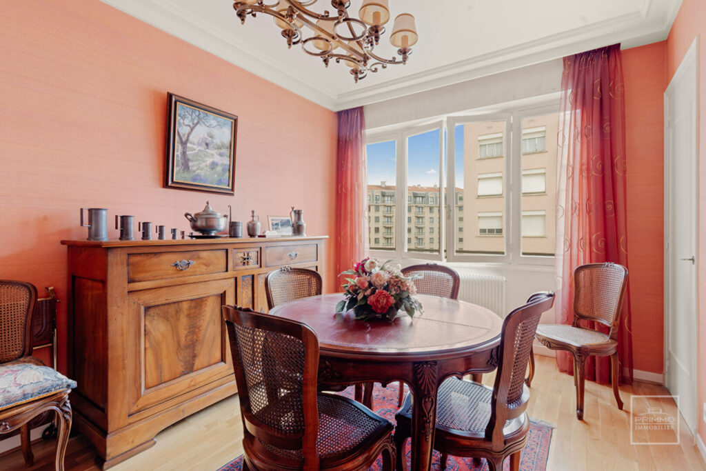 LYON 6, TRIANGLE D&rsquo;OR, BALCON & LOGGIA, 124.79m²