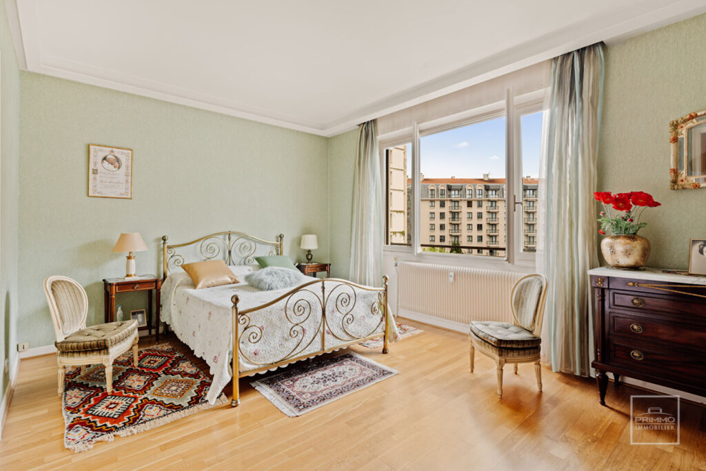 LYON 6, TRIANGLE D&rsquo;OR, BALCON & LOGGIA, 124.79m²
