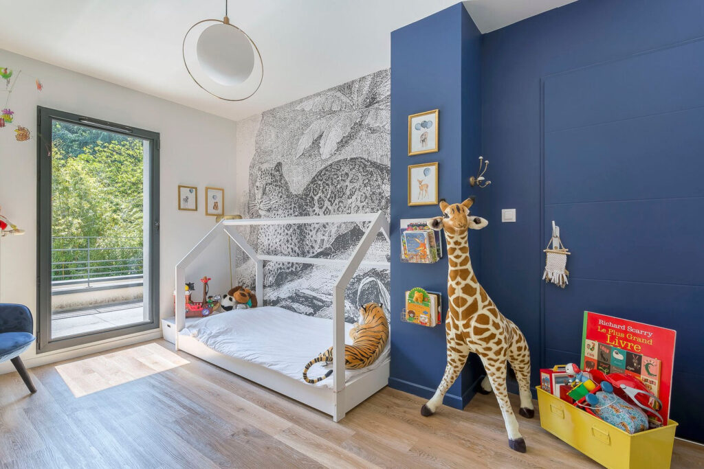 SAINT DIDIER AU MONT D&rsquo;OR, accès rapide à Lyon, Maison contemporaine sur 1235m² de terrain plat