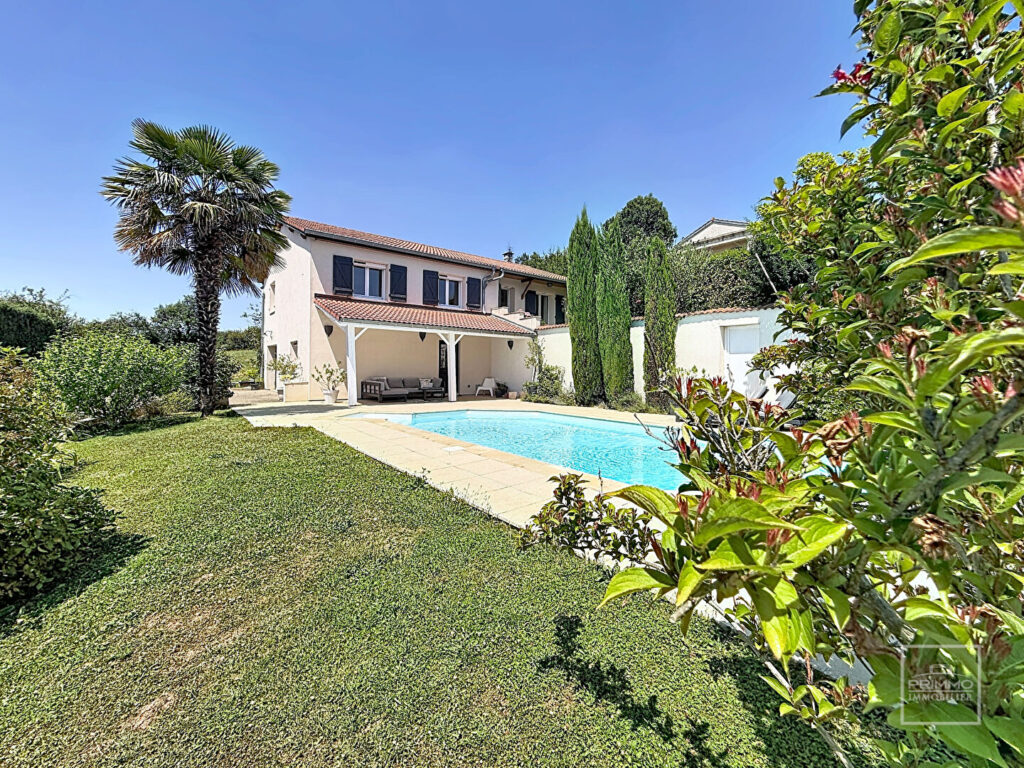 Dommartin – Maison non mitoyenne 5 pièces de 133 m² avec vue et sans vis à vis