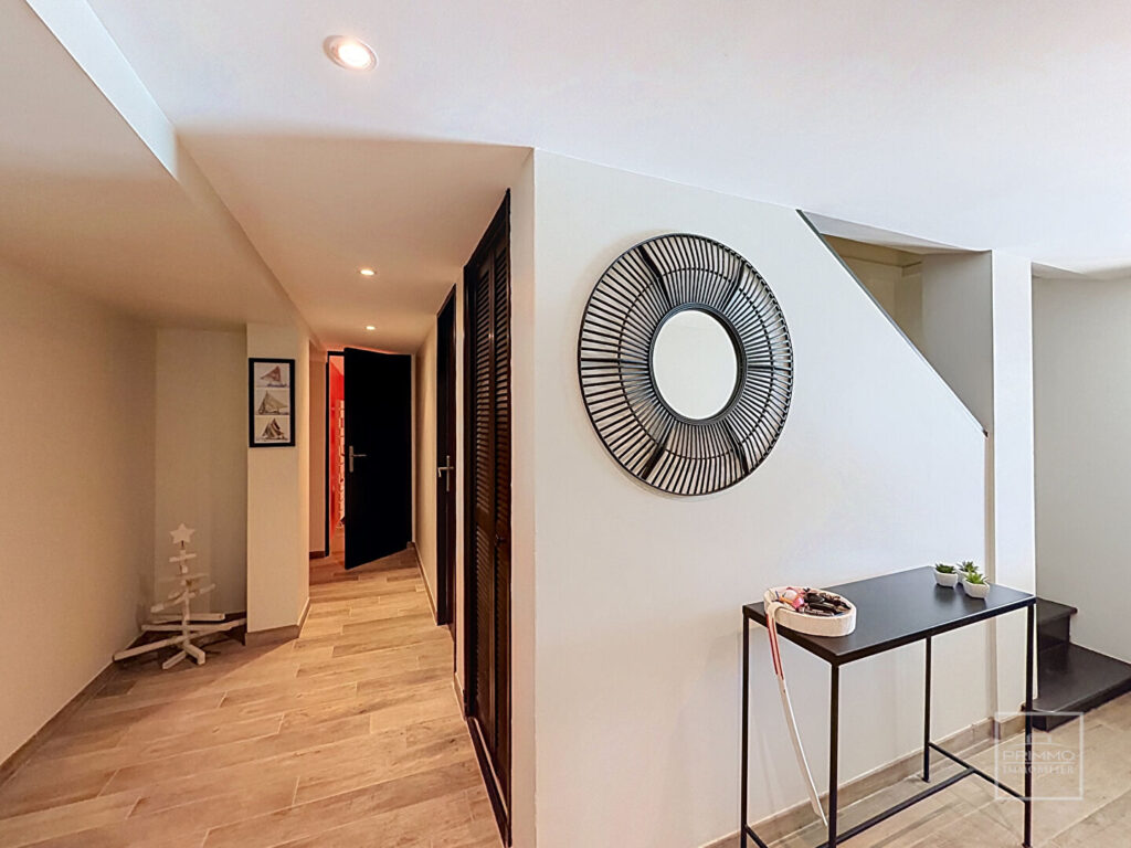 Dommartin – Maison non mitoyenne 5 pièces de 133 m² avec vue et sans vis à vis