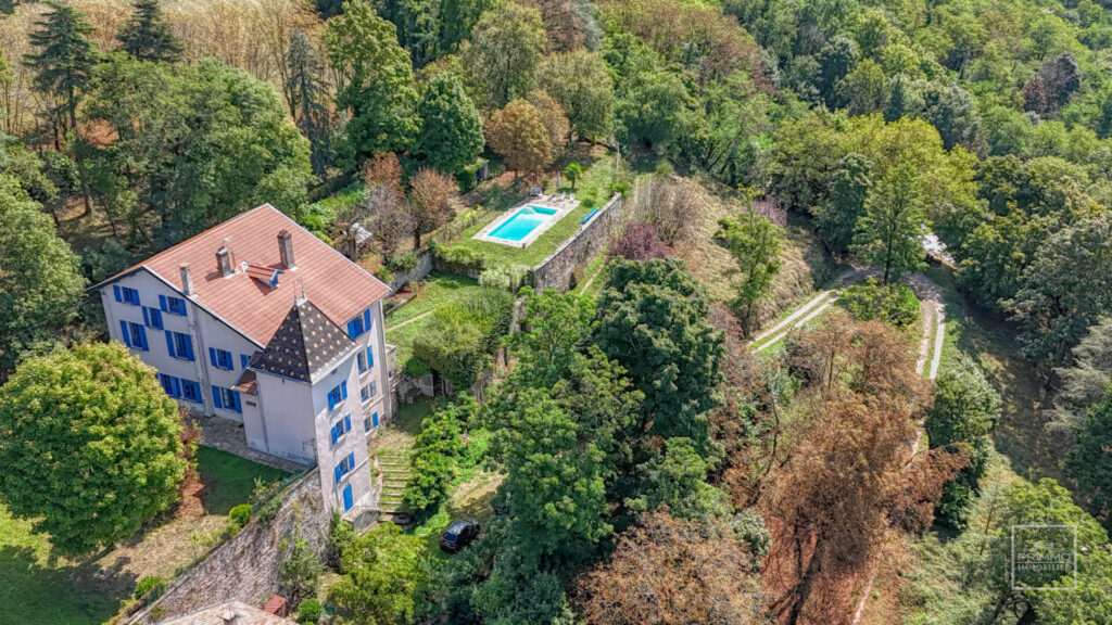 Saint Didier Au Mont D’or – Maison de caractère avec vue ouest panoramique