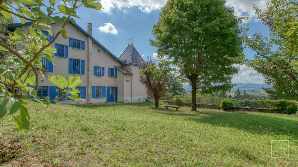 Saint Didier Au Mont D’or – Maison de caractère avec vue ouest panoramique