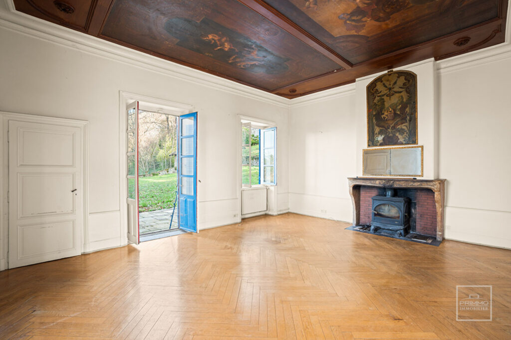 Saint Didier Au Mont D’or – Maison de caractère avec vue ouest panoramique