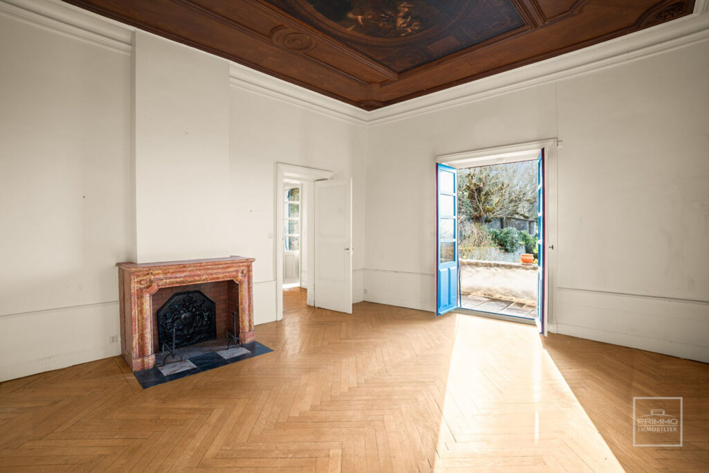 Saint Didier Au Mont D’or – Maison de caractère avec vue ouest panoramique