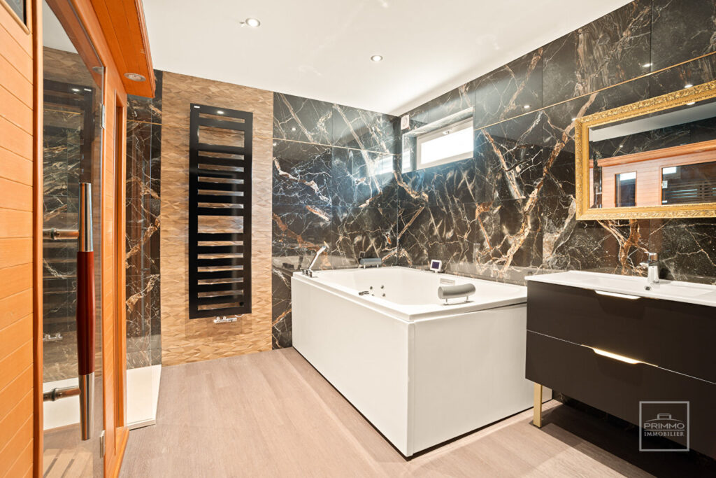 REYRIEUX – MAISON BOURGEOISE, VUE PANORAMIQUE, 300m², JARDIN & PISCINE