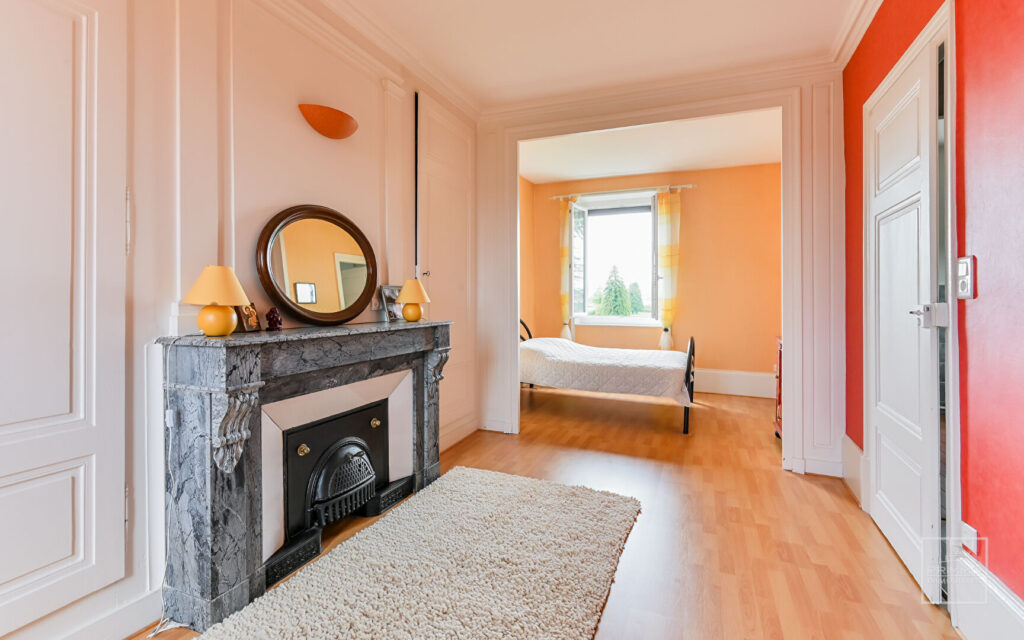 Arnas Maison bourgeoise de 262M² sur beau terrain avec piscine