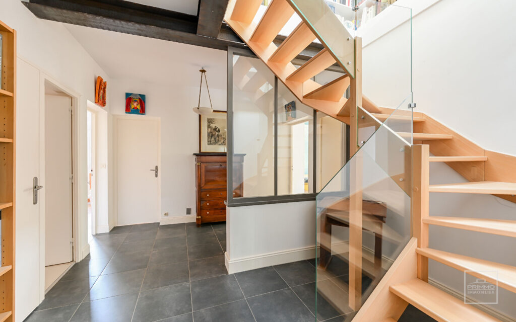 CHAMPAGNE – VOLUMES & LUMIERE – 190m² & 805m² TERRAIN