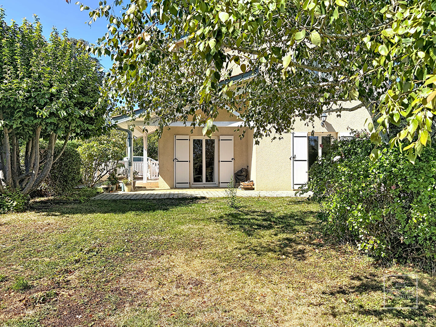 Saint Didier Au Mont D Or maison avec suite parentale de plain pied et jardin clos et plat