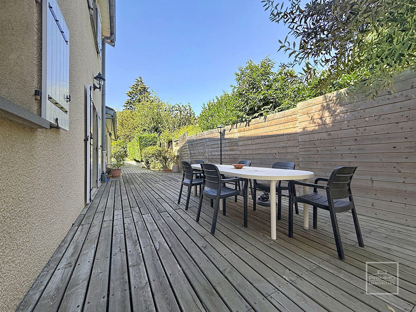 Saint Didier Au Mont D Or maison avec suite parentale de plain pied et jardin clos et plat
