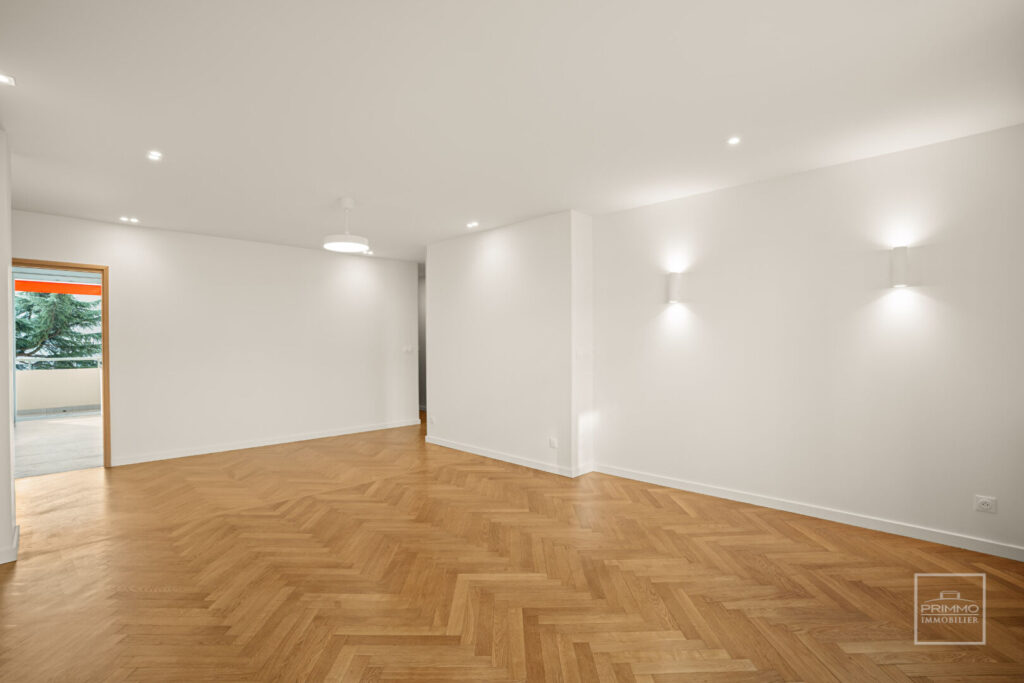 LYON 6, TRIANGLE D’OR, 94m², 2 BALCONS, ISOLÉ, ENTIEREMENT CLIMATISÉ