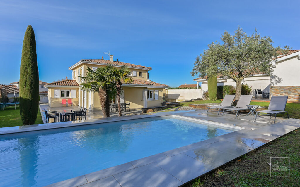Limonest – maison familiale 160 m² avec dépendance et piscine