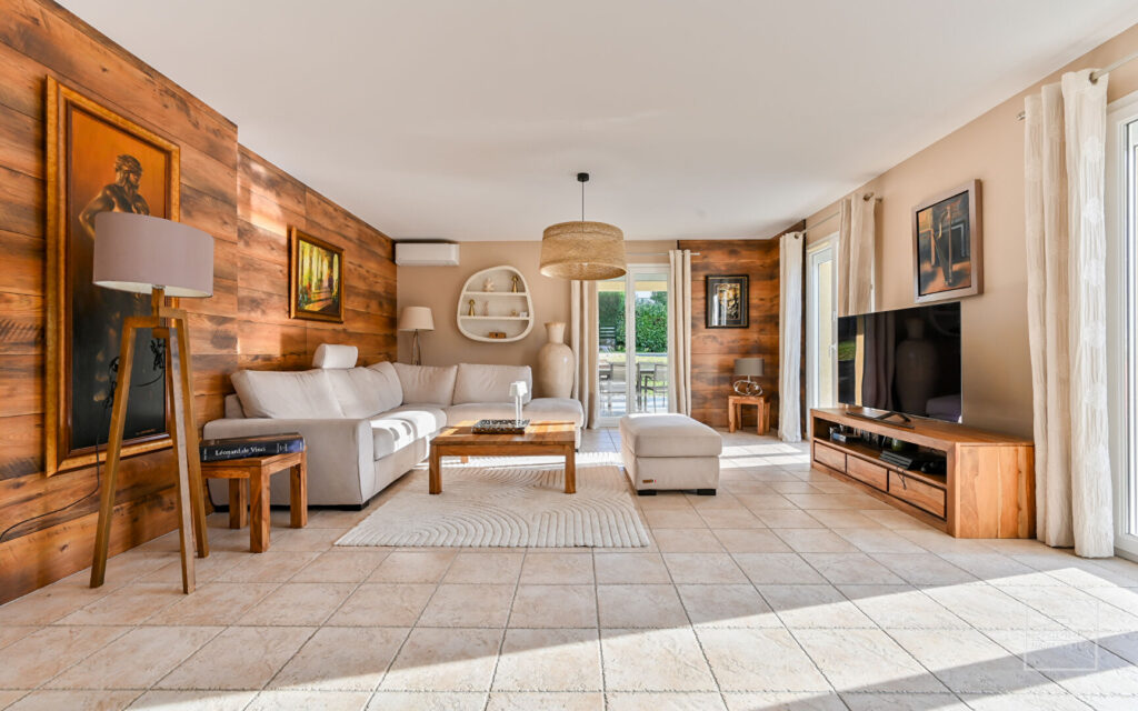 Limonest – maison familiale 160 m² avec dépendance et piscine