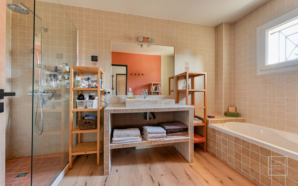Limonest – maison familiale 160 m² avec dépendance et piscine