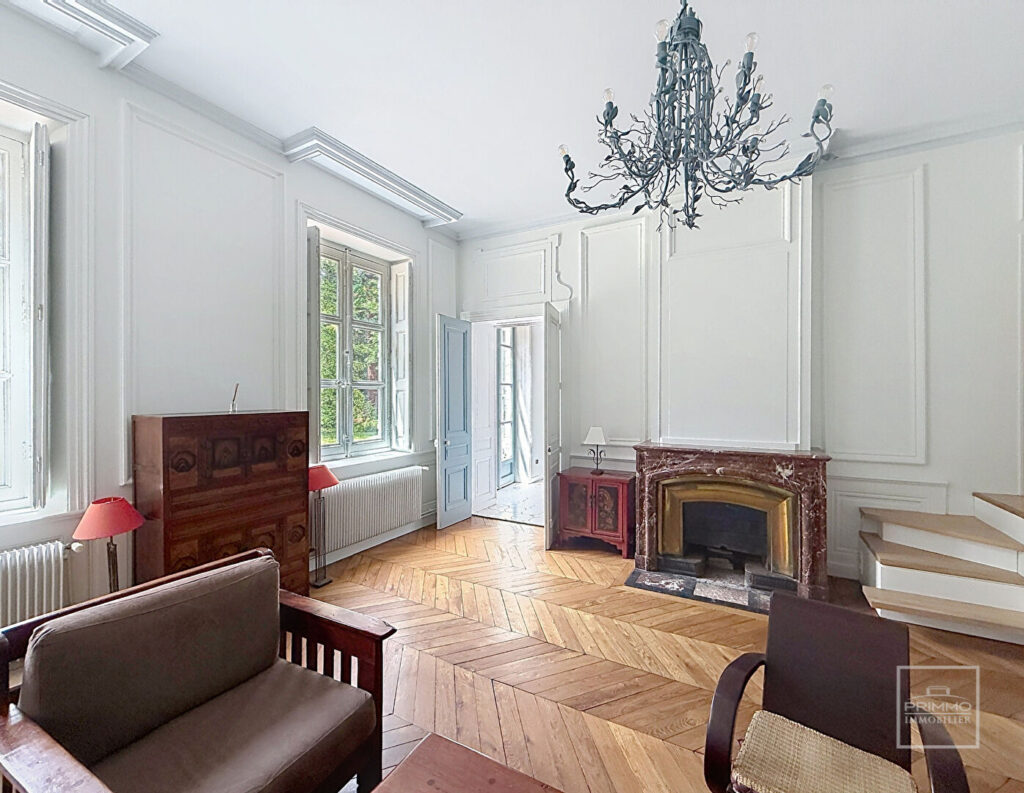 Saint-Cyr Au Mont d&rsquo;Or Appartement T3 de 120m² habitables dans une superbe propriété