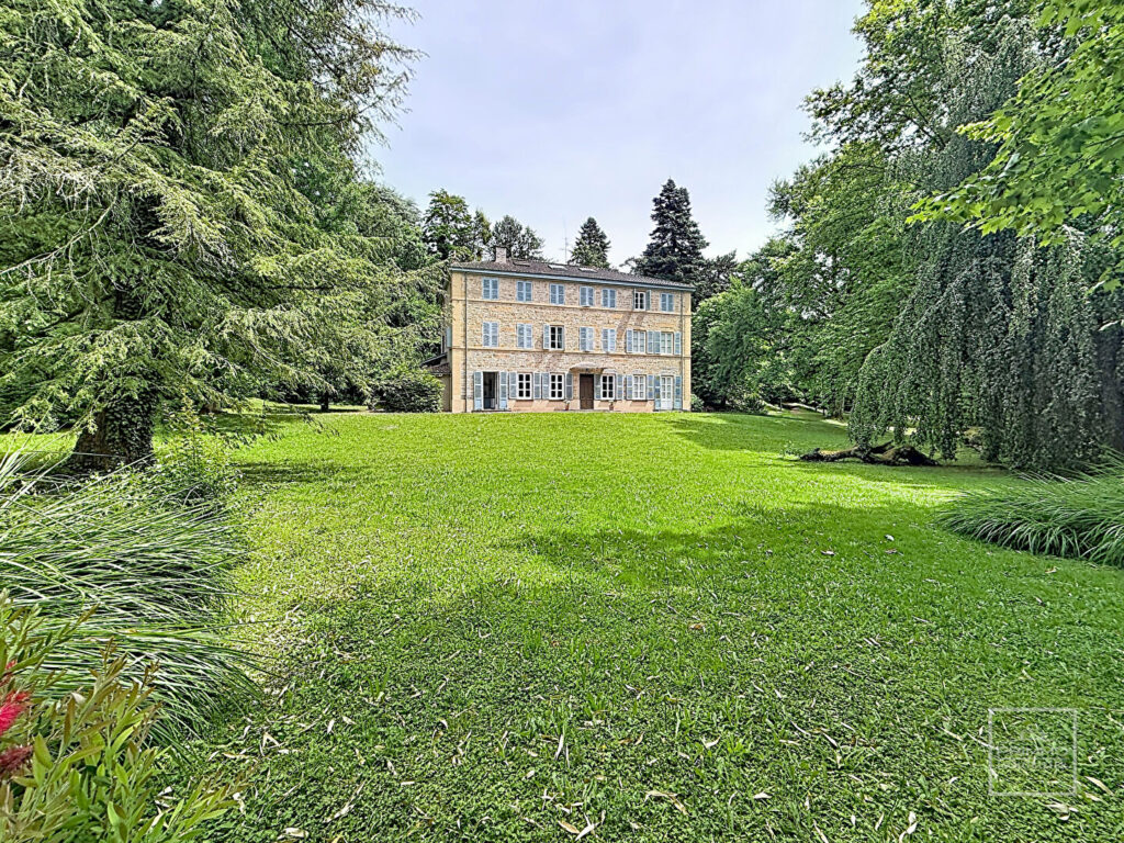 Saint-Cyr Au Mont d&rsquo;Or Appartement T3 de 120m² habitables dans une superbe propriété