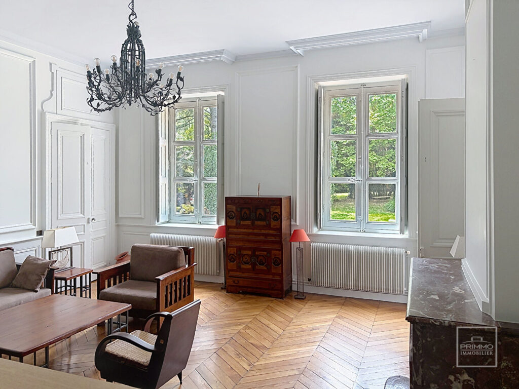 Saint-Cyr Au Mont d&rsquo;Or Appartement T3 de 120m² habitables dans une superbe propriété