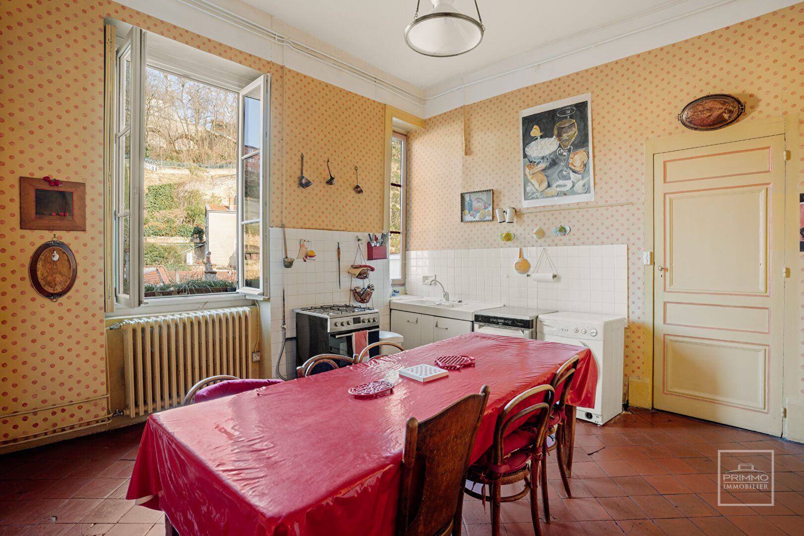 LYON 1, QUAI SAINT VINCENT, 202.75m², POSSIBILITÉ GARAGE