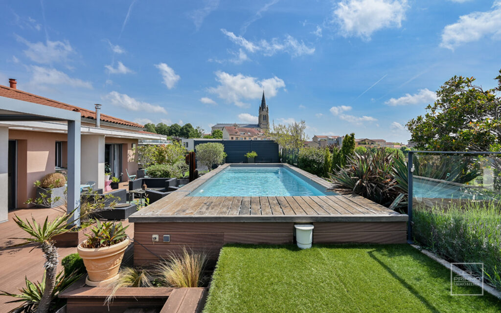 Saint Didier, Coeur de Village, Appartement de 176m² avec piscine et vue panoramique à 360°