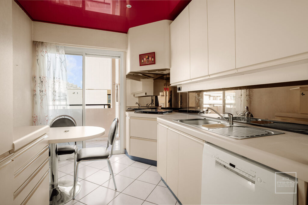 VILLEURBANNE – GRATTE CIEL , 70m², BALCON & LOGGIA, PARKING