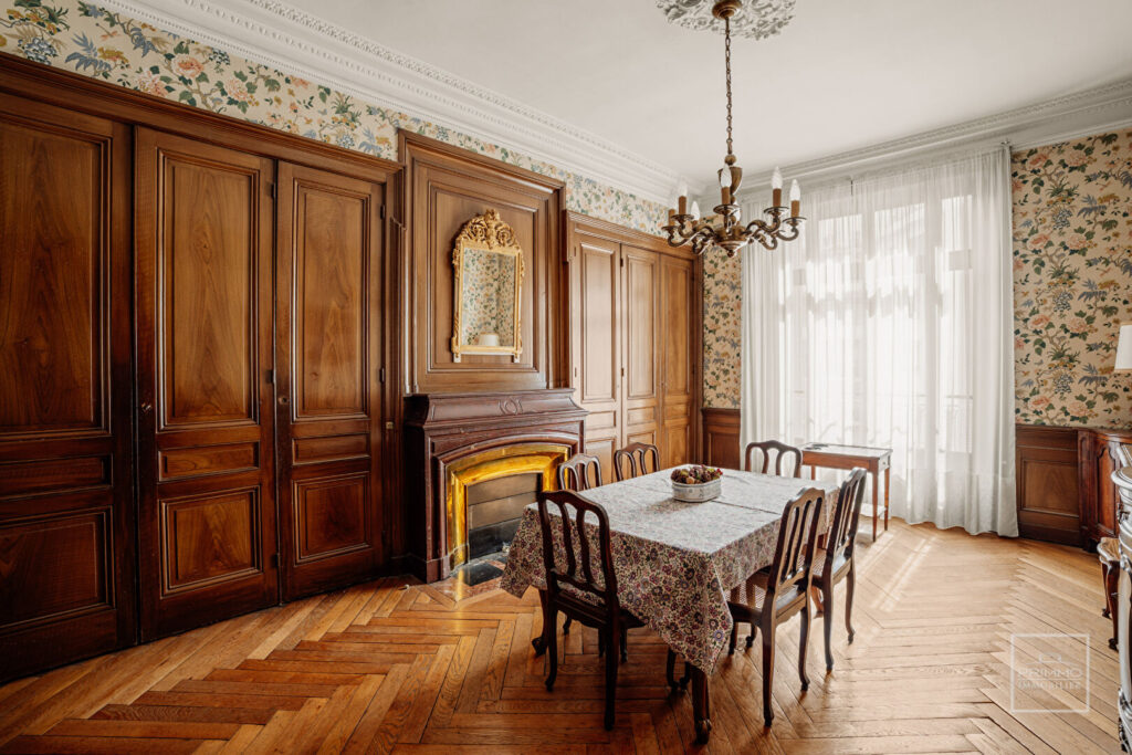 LYON 6, BD DES BELGES, 202.95m² + T2 + CHAMBRE SERVICE + GARAGE