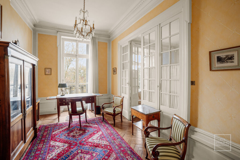 LYON 6, BD DES BELGES, 202.95m² + T2 + CHAMBRE SERVICE + GARAGE