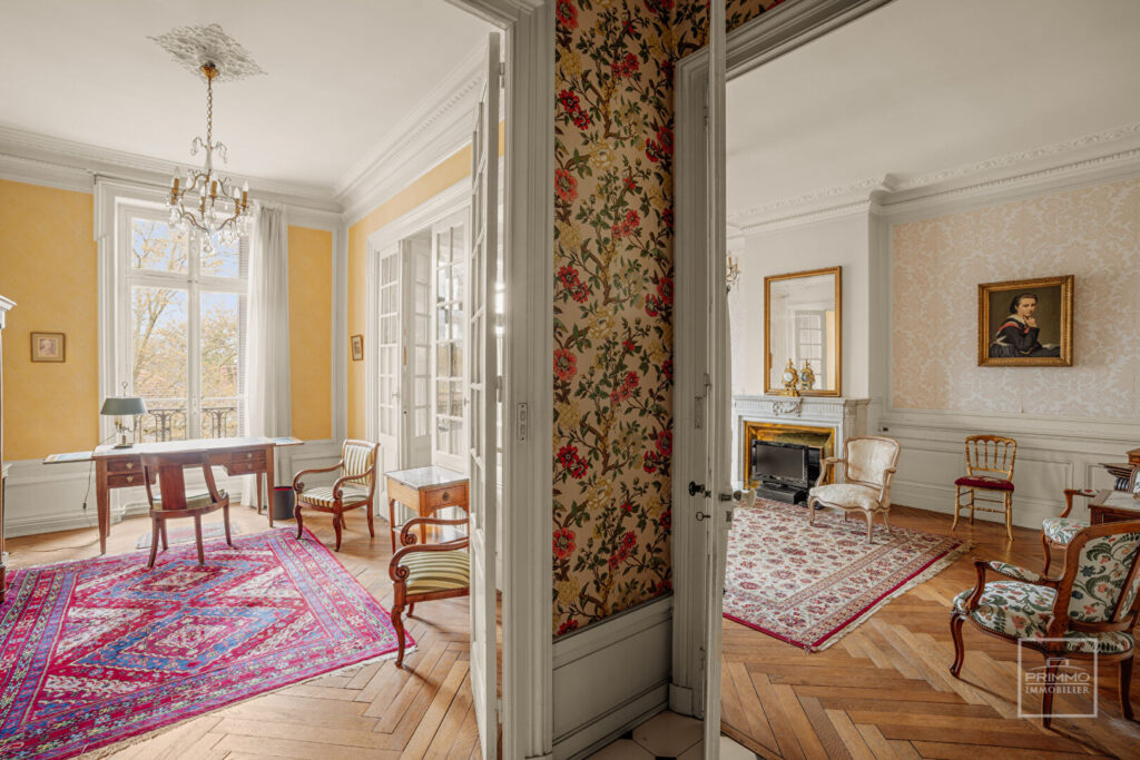 LYON 6, BD DES BELGES, 202.95m² + T2 + CHAMBRE SERVICE + GARAGE