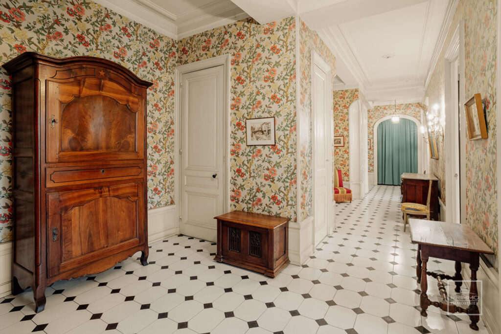 LYON 6, BD DES BELGES, 202.95m² + T2 + CHAMBRE SERVICE + GARAGE
