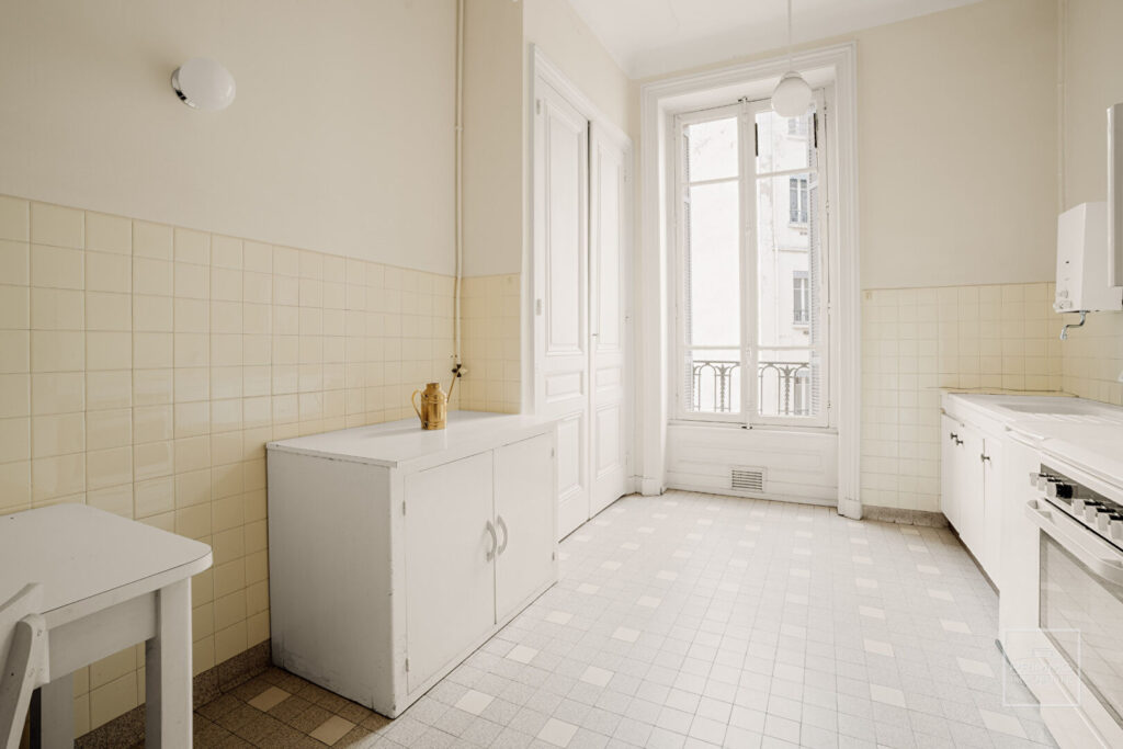 LYON 6, BD DES BELGES, 202.95m² + T2 + CHAMBRE SERVICE + GARAGE