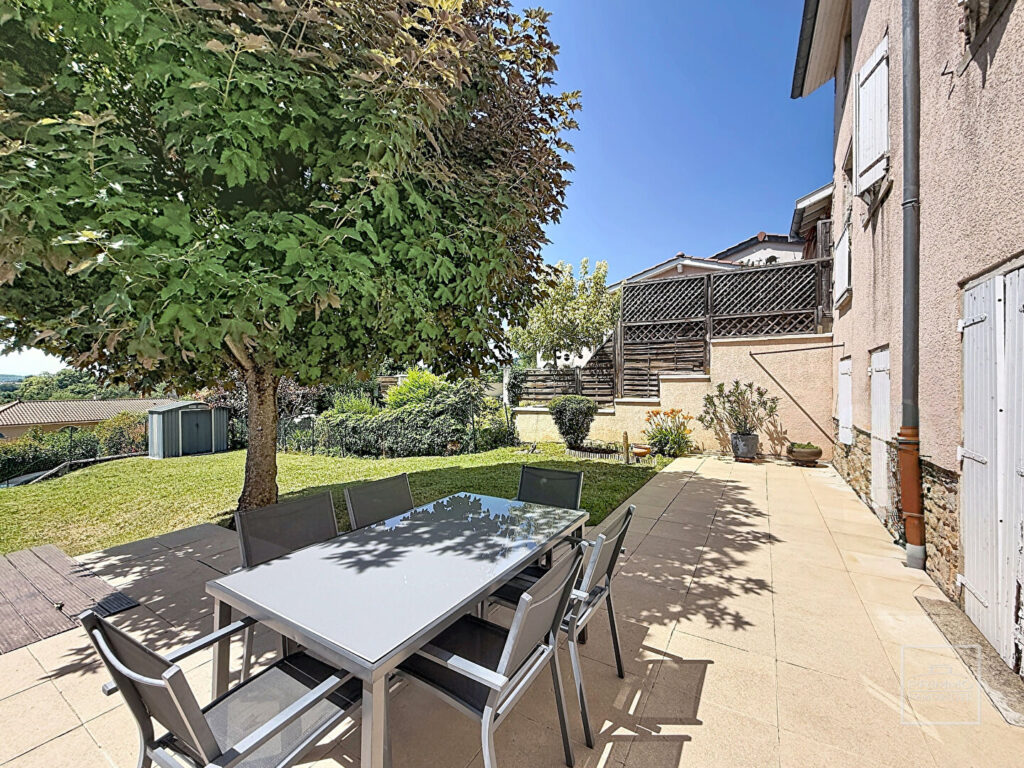 SAINT DIDIER AU MONT D&rsquo;OR Maison ancienne de 117m²  (133m² au sol) avec un jardin de 160m²
