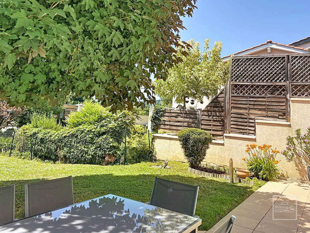SAINT DIDIER AU MONT D&rsquo;OR Maison ancienne de 117m²  (133m² au sol) avec un jardin de 160m²