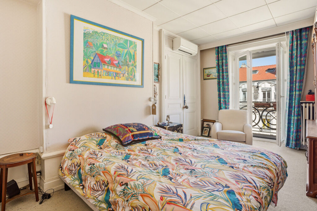 LYON 3, DERNIER ETAGE, 154.54m², BALCON FILANT