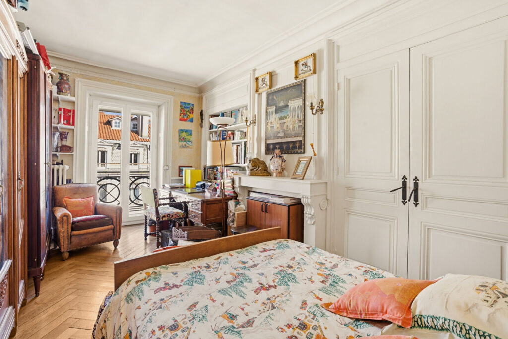 LYON 3, DERNIER ETAGE, 154.54m², BALCON FILANT