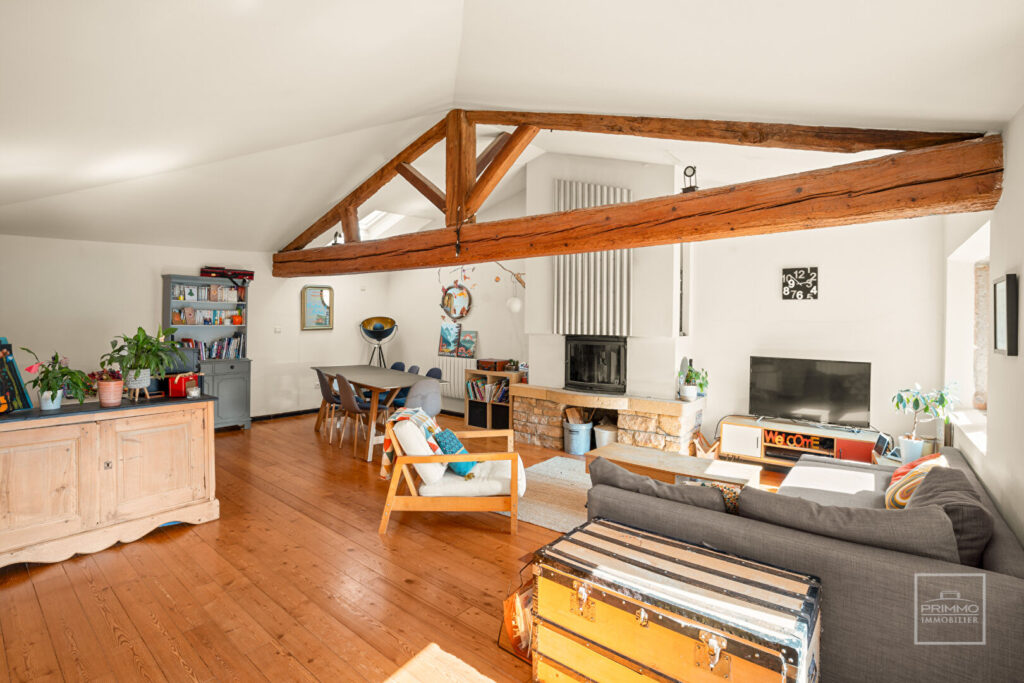 POLEYMIEUX AU MONT D&rsquo;OR , 115m², TERRASSE & VUE DEGAGÉE