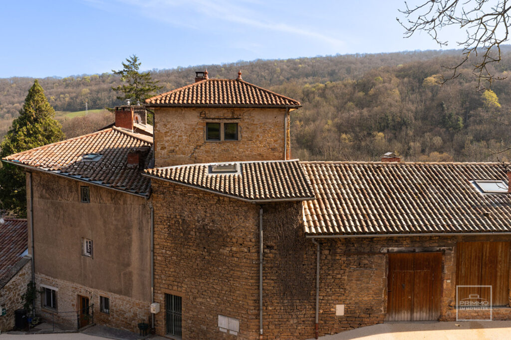 POLEYMIEUX AU MONT D&rsquo;OR , 115m², TERRASSE & VUE DEGAGÉE