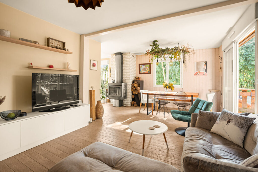 Collonges au Mont d’or, appartement en duplex dans un écrin de verdure