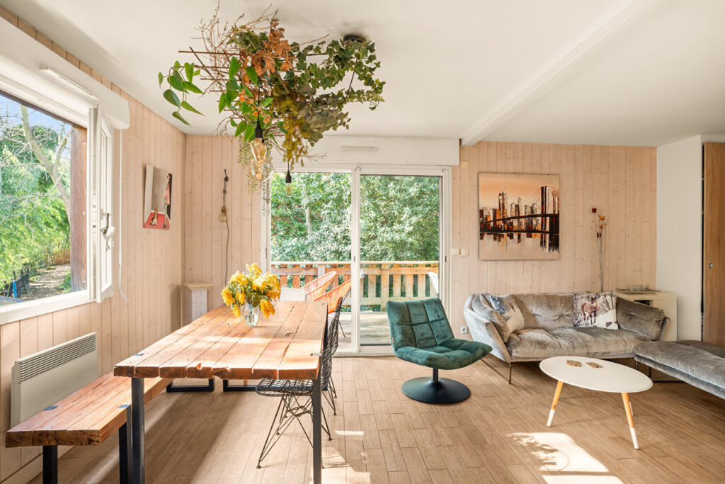 Collonges au Mont d’or, appartement en duplex dans un écrin de verdure