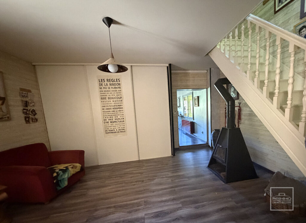 COUZON AU MONT D’OR, DEMEURE DE CARACTERE, PARC DE 6000 m²