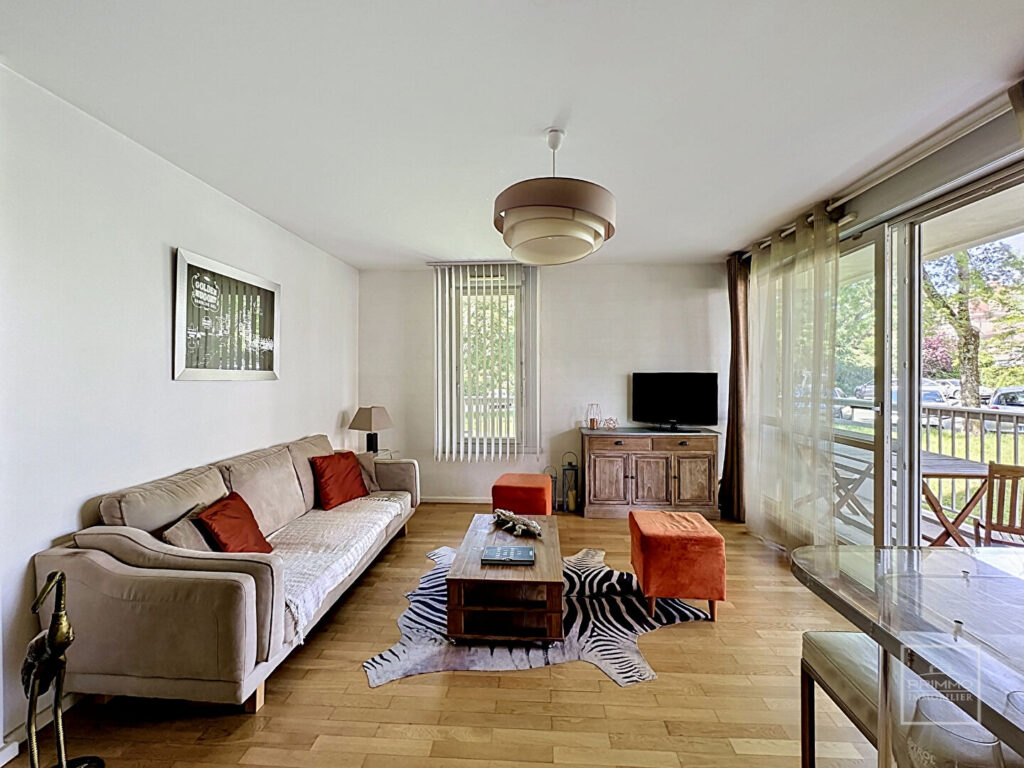 Saint Rambert, dans un parc au calme, Appartement T3 de 75m² avec balcon de 32m²