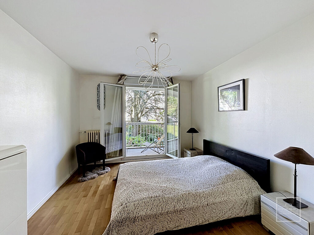 Saint Rambert, dans un parc au calme, Appartement T3 de 75m² avec balcon de 32m²