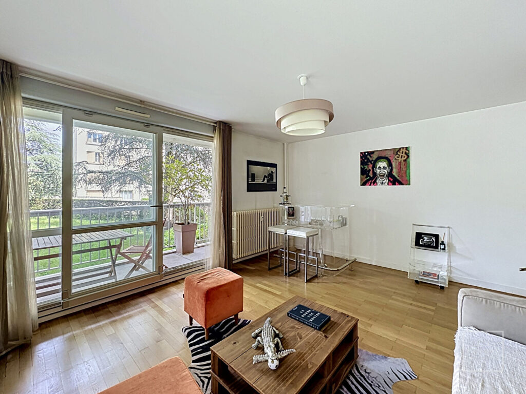 Saint Rambert, dans un parc au calme, Appartement T3 de 75m² avec balcon de 32m²