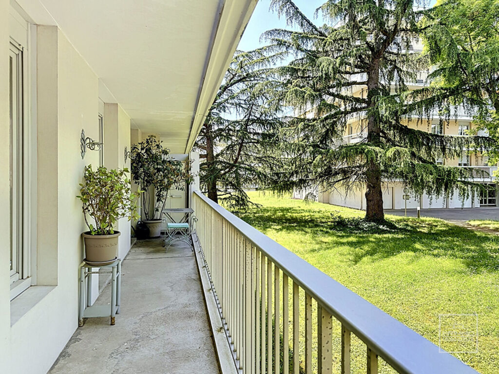 Saint Rambert, dans un parc au calme, Appartement T3 de 75m² avec balcon de 32m²