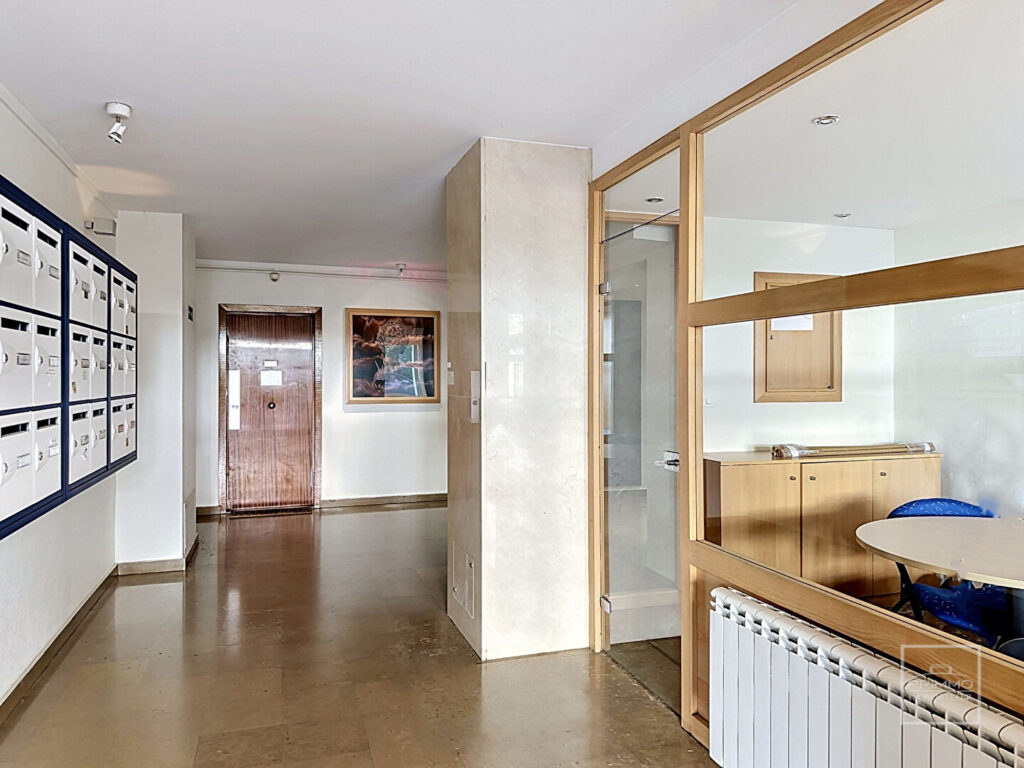 Saint Rambert, dans un parc au calme, Appartement T3 de 75m² avec balcon de 32m²