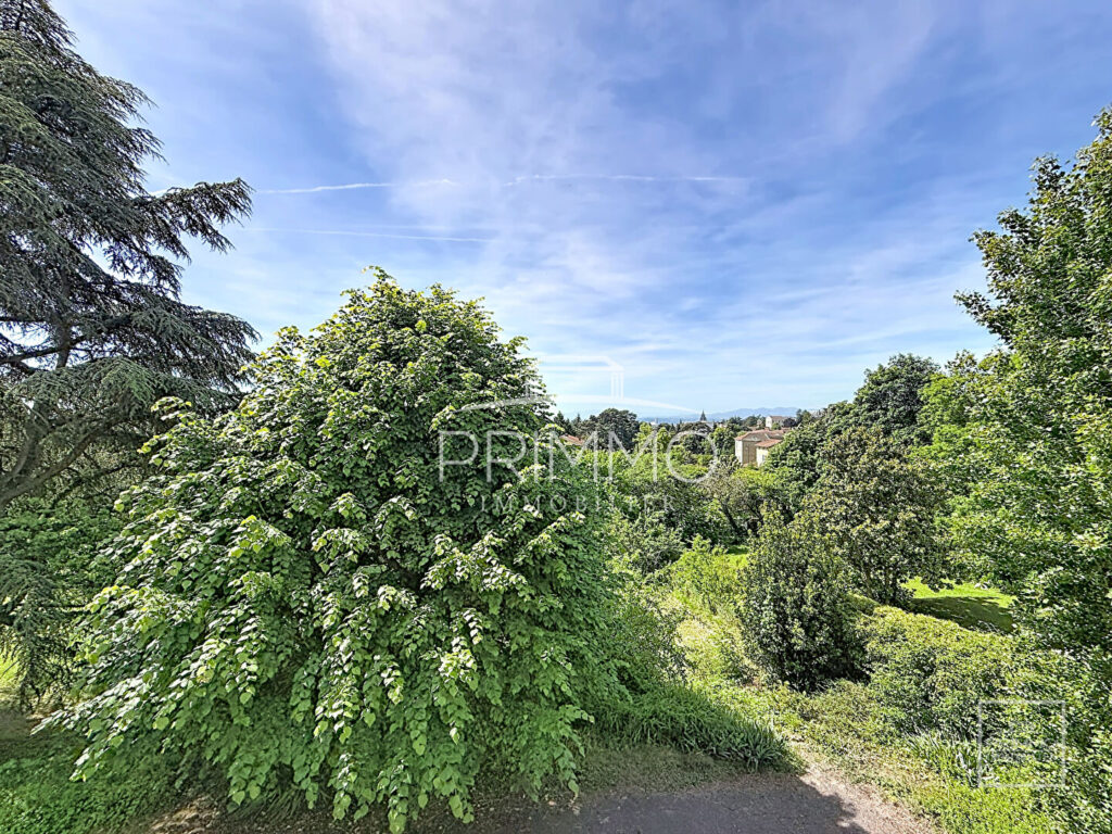 Saint Cyr Au Mont D&rsquo;Or, maison de 264m² + 210m² utiles sur terrain de 1600m²