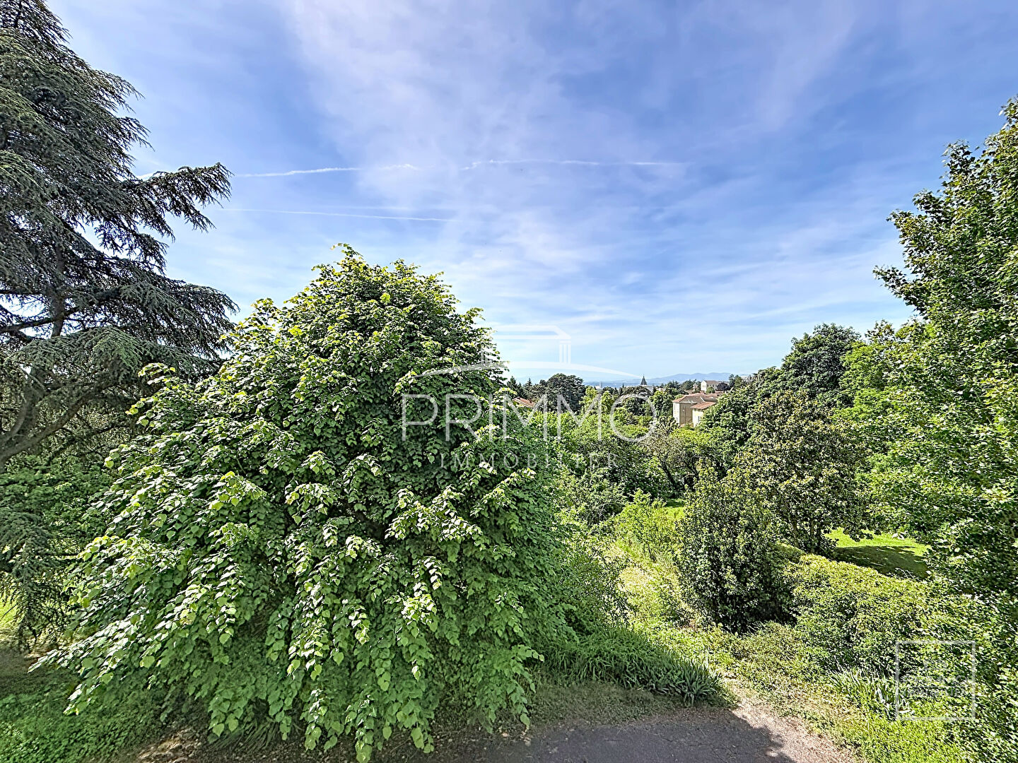 Saint Cyr Au Mont D&rsquo;Or, maison de 264m² + 210m² utiles sur terrain de 1600m²