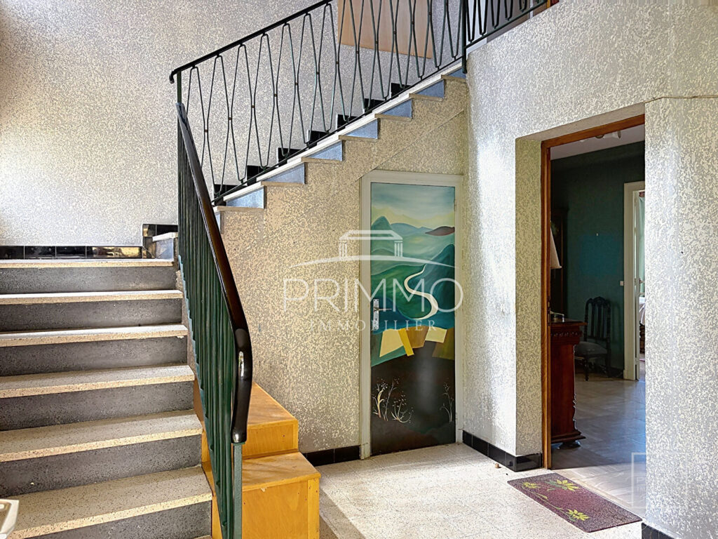 Saint Cyr Au Mont D’Or, maison de 264m² + 210m² utiles sur terrain de 1600m²
