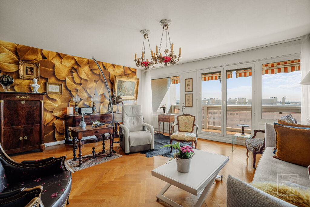LYON 6, ETAGE ELEVE, 111.07m², BALCONS, GRAND GARAGE