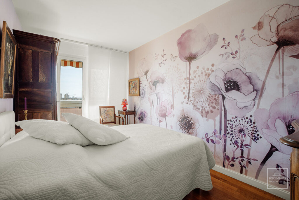 LYON 6, ETAGE ELEVE, 111.07m², BALCONS, GRAND GARAGE